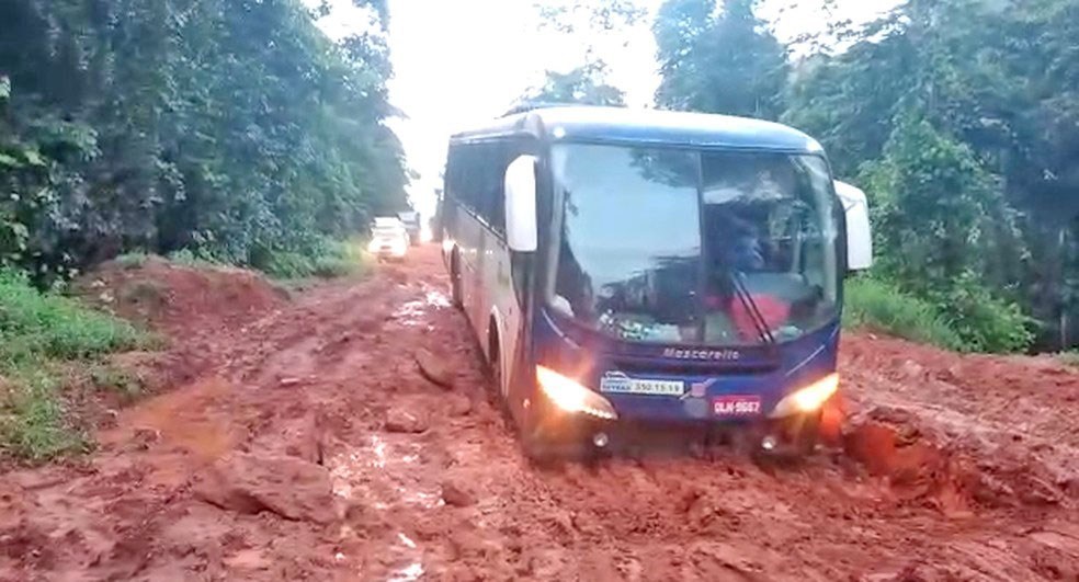 DNIT restringe circulação de ônibus e caminhões na BR-156/AP